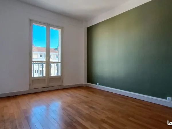 🏡 BEAUVAIS CENTRE | 88 m² | 2 CH | SÉJOUR 35 m² | PARKING