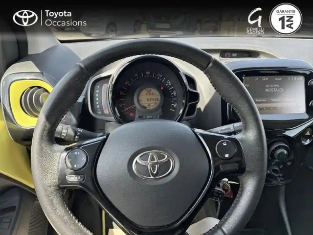 Toyota Aygo 1.0 vvt-i 69ch x-cite 3 jaune fizz 5p — photo 9