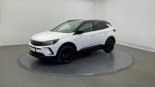 Opel Grandland hybrid 225 ch bva8 gs — photo 1