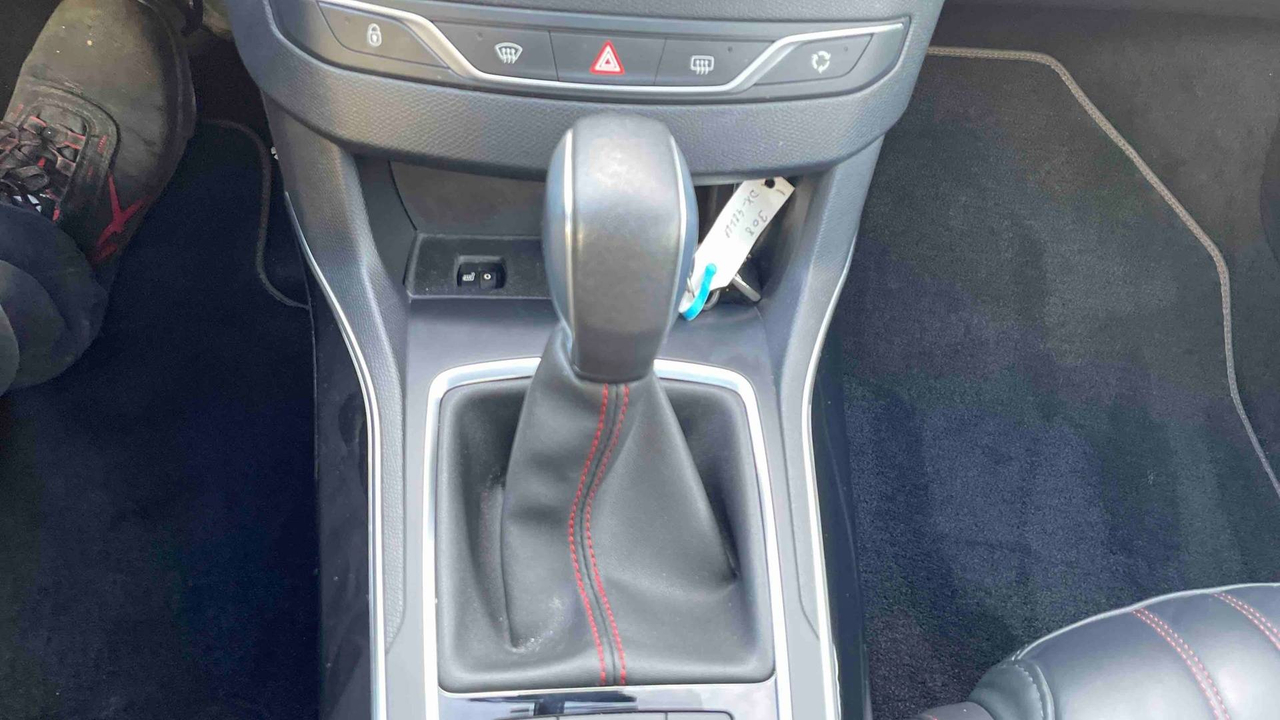 Peugeot 308 2.0 BlueHDi 180ch S&amp;S EAT6 — photo 21