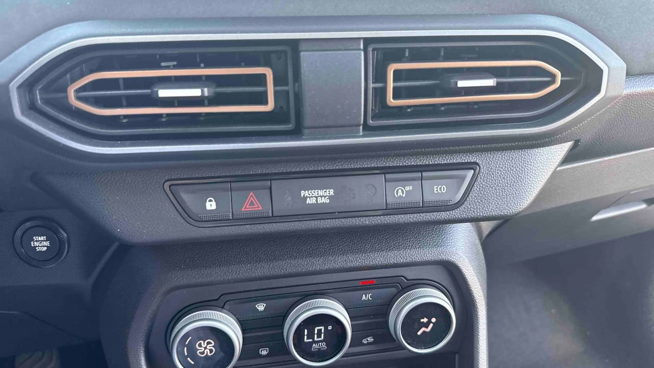 Dacia Sandero TCe 90 GSR2 — photo 18