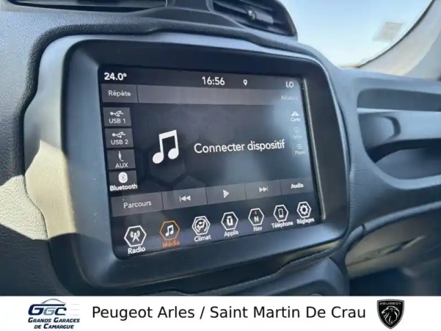 Jeep Renegade 1.3 turbo t4 240 ch phev at6 4xe eawd — photo 17