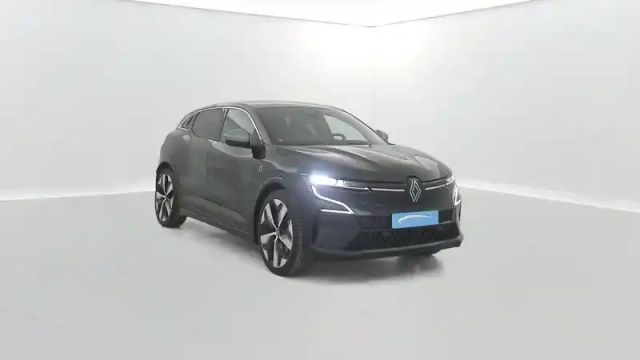 Renault Megane e-tech ev60 220 ch super charge — photo 8