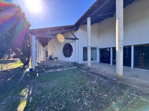 Maison 10 pièces 770 m²