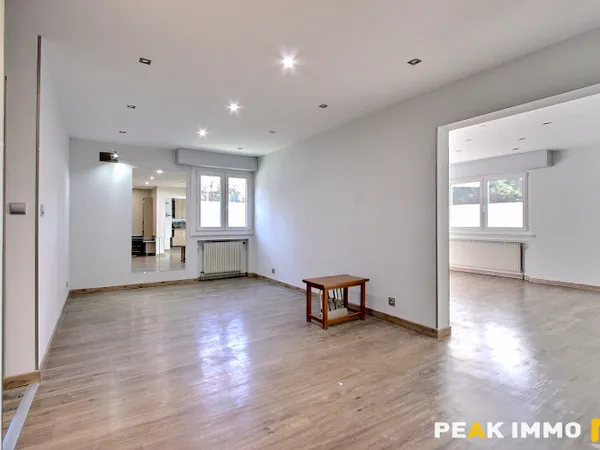 Local professionnel 70 m²