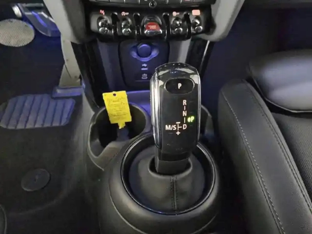 Mini Mini cabriolet cooper 136 ch dkg7 — photo 51