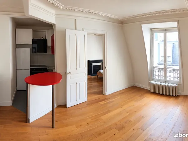 Paris 16e - Trocadéro / Victor-Hugo - Appartement de caractère au dernier étage