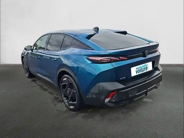 Peugeot 408 phev 225 e-eat8 — photo 7