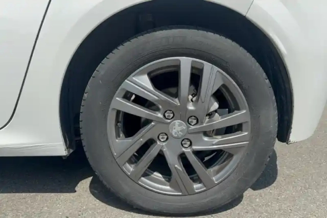Peugeot 208 bluehdi 100 s&amp;s bvm6 — photo 25