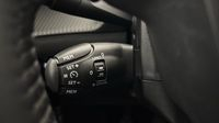 Peugeot 2008 1.2 PureTech 130ch S&S Allure Pack — photo 25