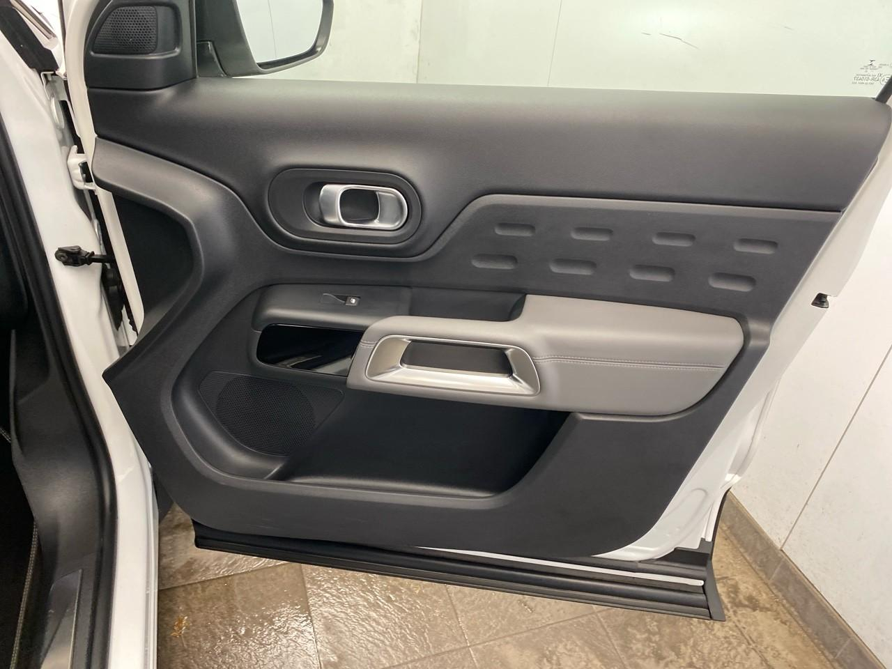Citroën C5 Aircross hybride rechargeable 225 e-eat8 shine pack — photo 27