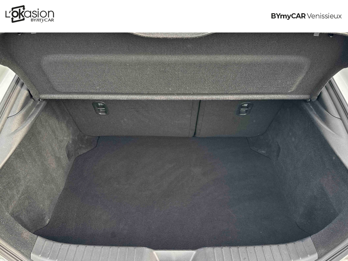 Mazda3 5 portes 2.5L e-SKYACTIV-G M Hybrid 140 ch BVM6 — photo 13