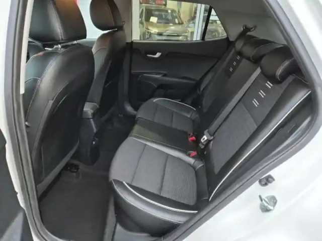 Kia Stonic 1.0 t-gdi 100ch gt line premium — photo 18