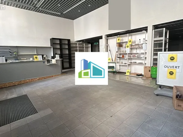Local commercial 671 m² Avignon