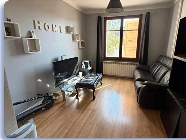 Apparemment T3 80 m2