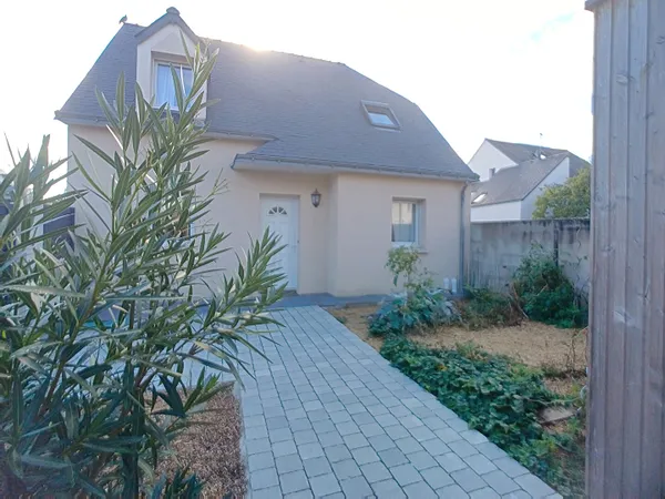 Maison familiale à vendre aux Ponts de Cé - 5 chambres jardin clos et sans vis-à-vis avec garage