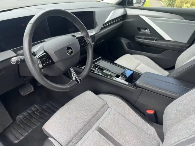 Opel Astra 1.2 turbo 130 ch bva8 — photo 60