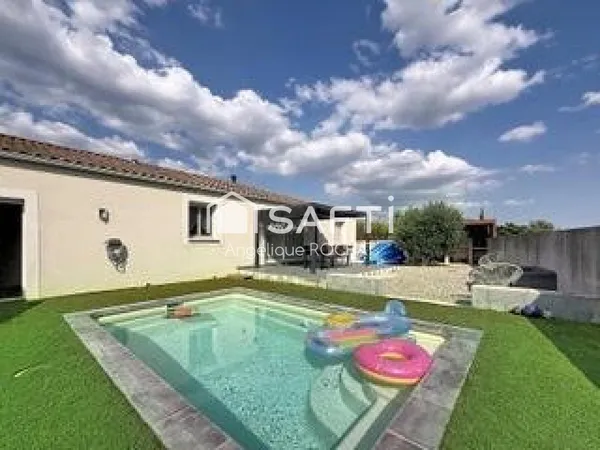 Villa de plain-pied de 115 m² avec piscine et jacuzzi - Puissalicon