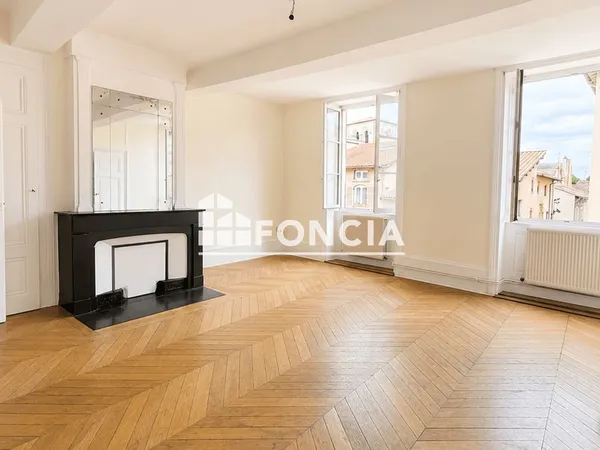 À VENDRE - Rue Nationale- Appartement de caractère- 115m2