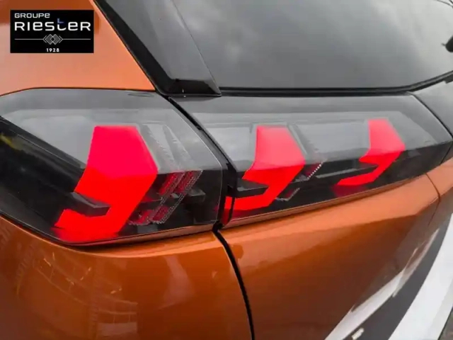 Peugeot 2008 puretech 130 s&amp;s bvm6 — photo 42
