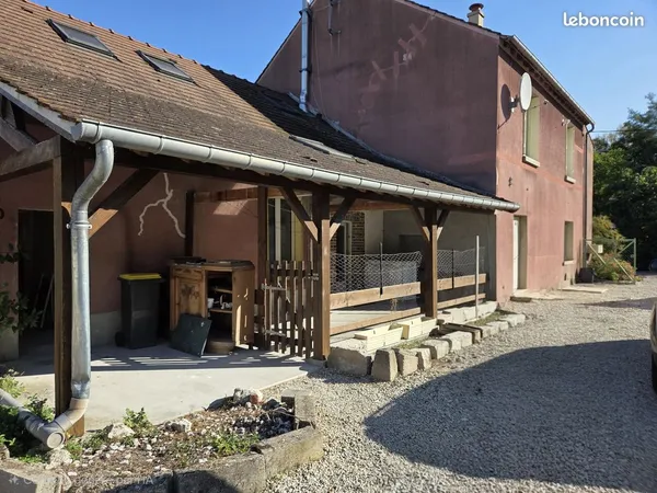 Villemandeur maison T4 a louer