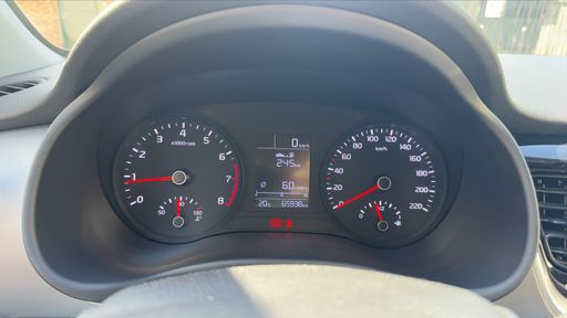 Kia Stonic 1.0 T-GDI 120 - Design – 2019 – 65938 km – Essence – Boîte Manuelle — photo 15