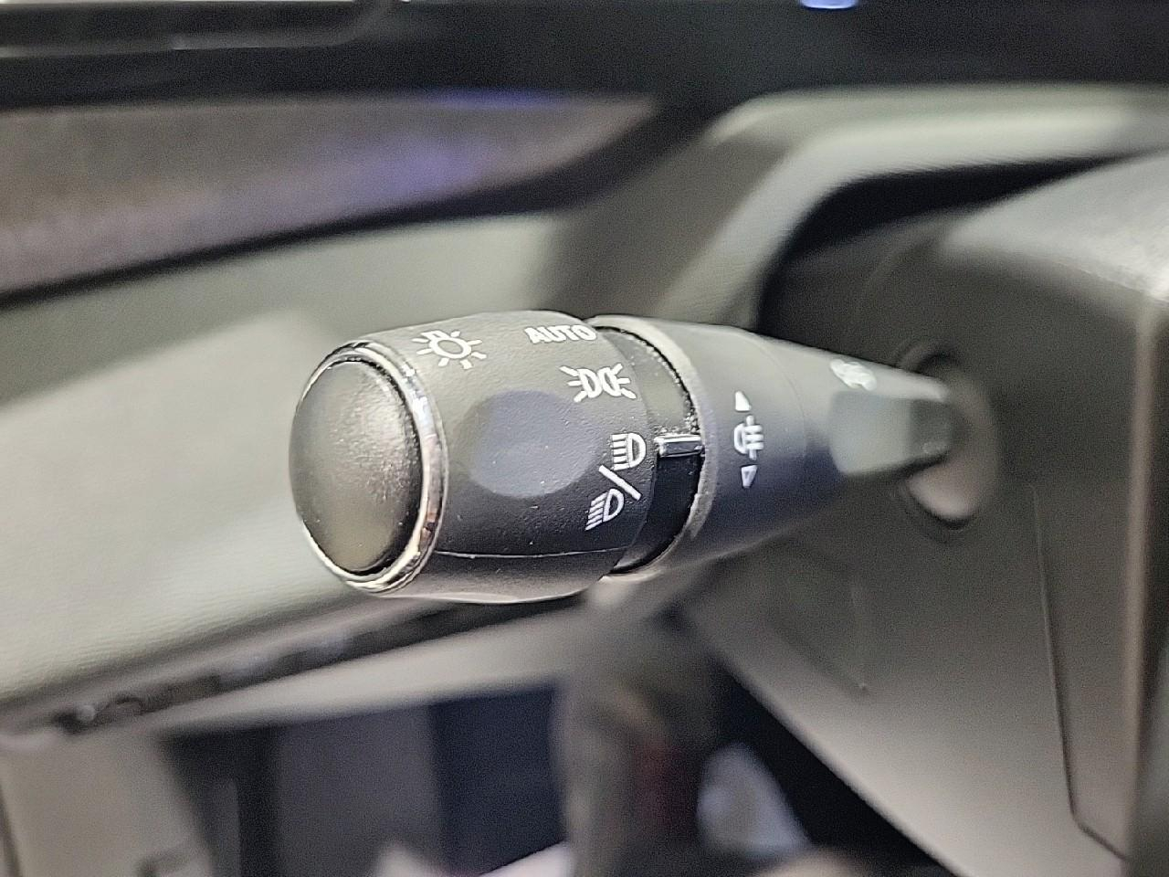 Peugeot 308 phev 180 e-eat8 allure — photo 20