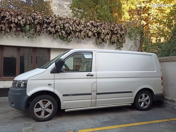 Grand parking sécurisé - Paris 12e