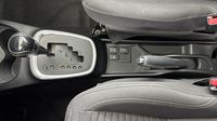 Toyota Yaris 100h Dynamic 5p MY19 — photo 22