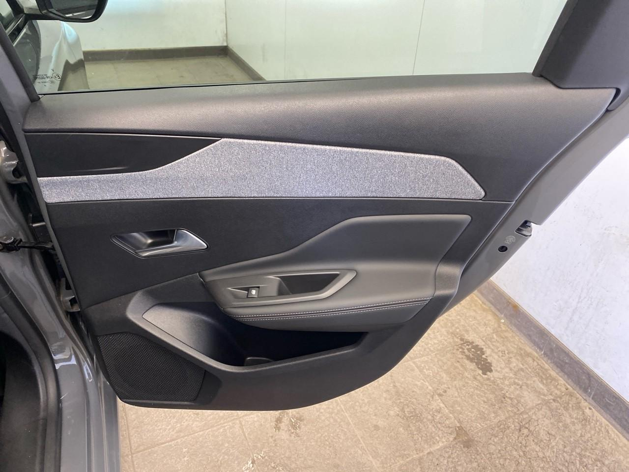 Peugeot 308 sw bluehdi 130ch s&s eat8 allure — photo 24