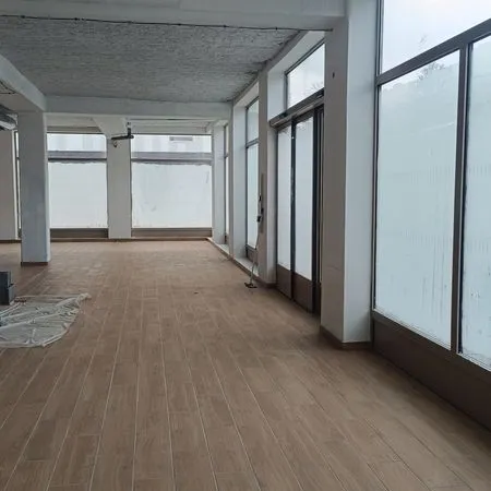 Local commercial 230m2 lille Sud