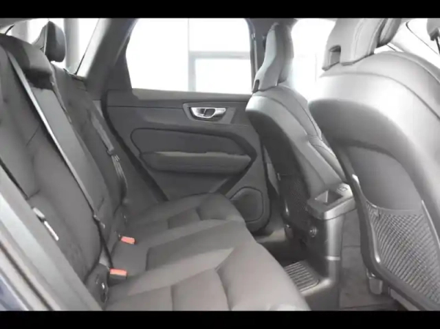 Volvo Xc60 t6 hybride rechargeable 253 + 145ch plus style dark geartronic 8 awd — photo 9