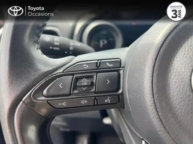 Toyota Yaris 116h design 5p my22 — photo 6