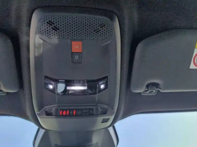 Peugeot 2008 electrique 54 kwh 156 ch — photo 39