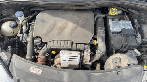 Peugeot 208 1.2 Puretech 110 EAT6 - Allure – 2016 – 114052 km – Essence – Boîte Automatique — photo 39