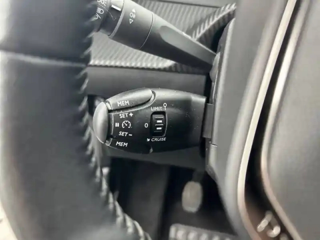 Peugeot 208 puretech 75 s&amp;s bvm5 — photo 19