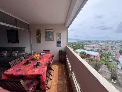 T4 lumineux - ACAJOU -Lamentin - 72 m²