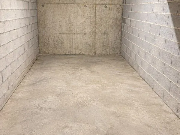 Garage à Louer
