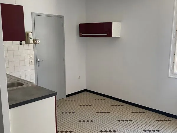 T1 rez de chaussé proche Ecole Infirmière