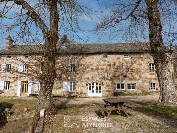 Domaine équestre aux confins de l'Ardèche et de la Haute-Loire