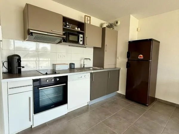 T2 MEUBLÉ 44 m² - TERRASSE 10 m² SANS VIS-À-VIS - TOURNEFEUILLE