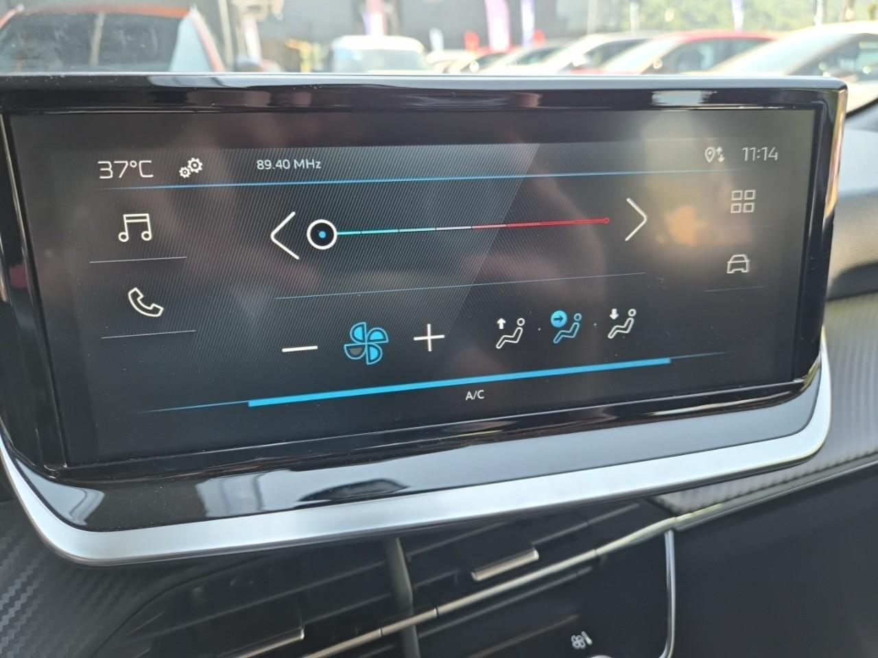 Peugeot 208 1.2 hybrid 110ch style e-dcs6 — photo 13