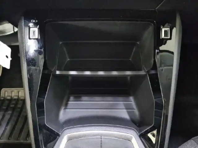 Peugeot 208 puretech 75 s&amp;s bvm5 — photo 104