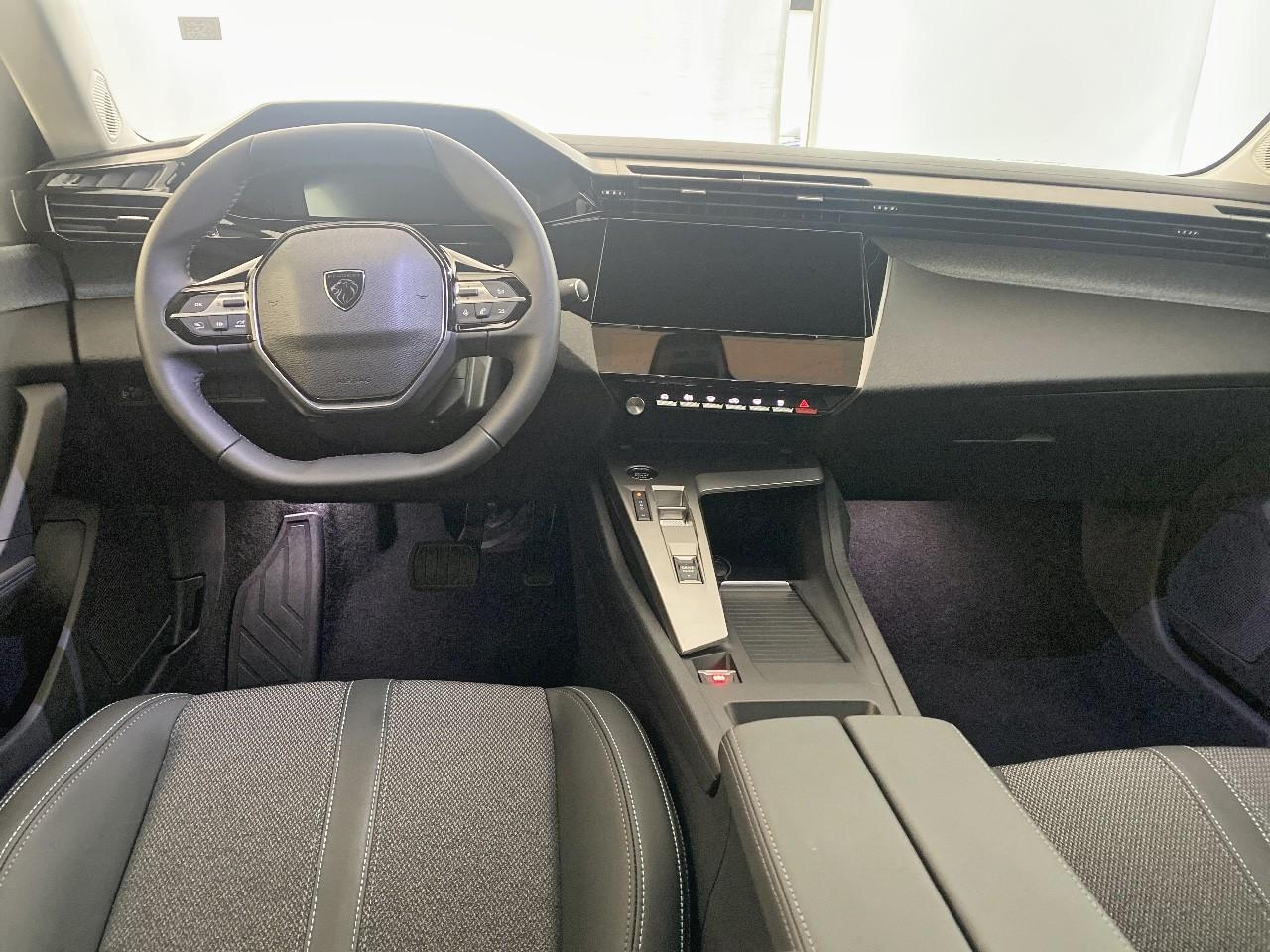 Peugeot 308 hybrid 145 e-dcs6 allure — photo 8
