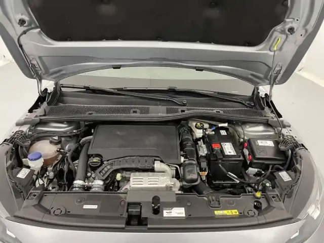 Peugeot 208 100 s&amp;s bvm6 — photo 21