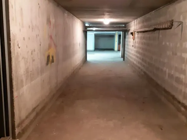 GARAGE au coeur des Gratte-Ciel 2 à 3 véhicules.
