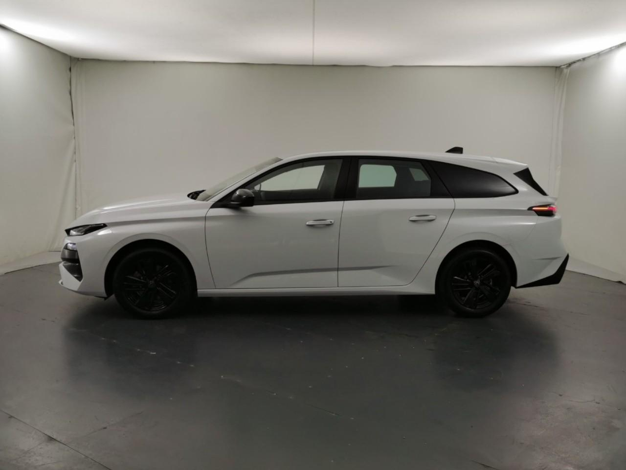 Peugeot 308 sw hybrid 145 e-dcs6 style — photo 2