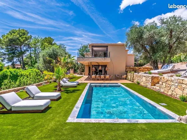 Villa 6 pièces 320 m²
