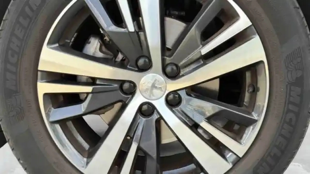 Peugeot 3008 puretech 130ch s&amp;s eat8 — photo 10