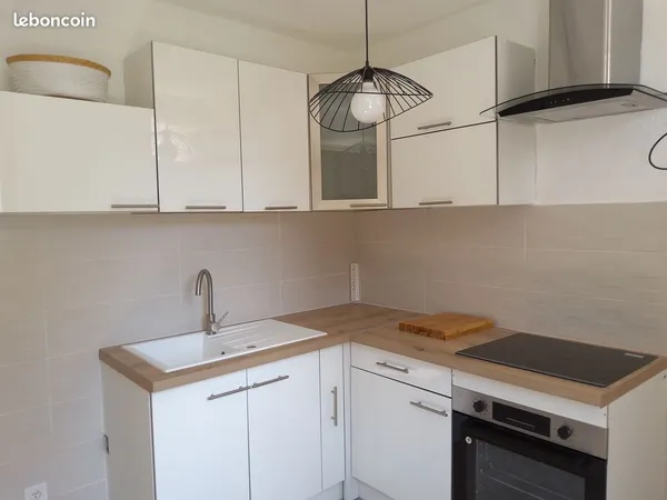 A vendre appartement 3 pieces avec cuisine équipée